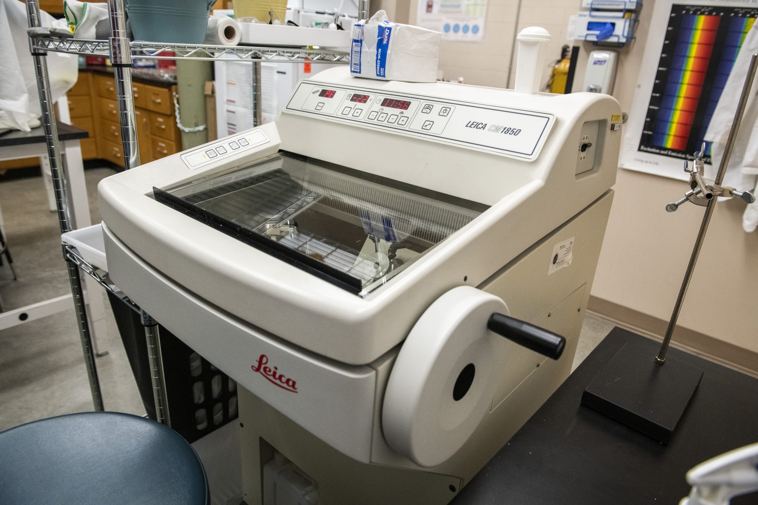 Cryostat