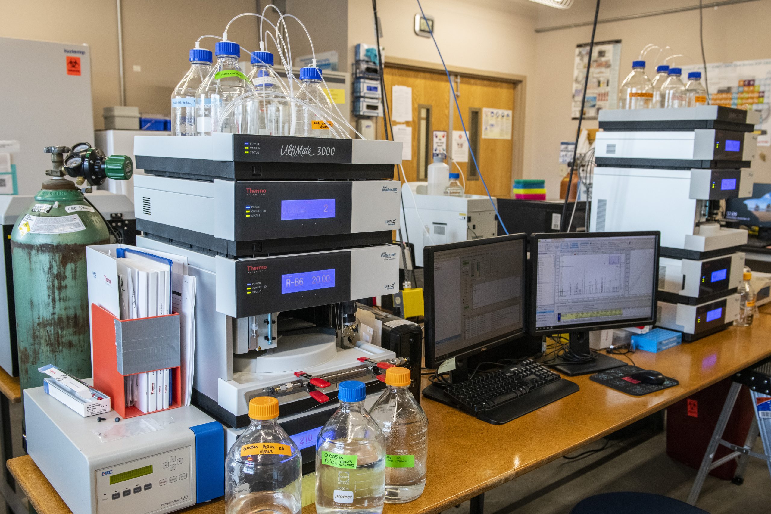 Dionex HPLC Ulyimate 3000 w VWD/RID